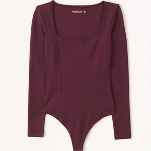 Cranberry bodysuit - square neck